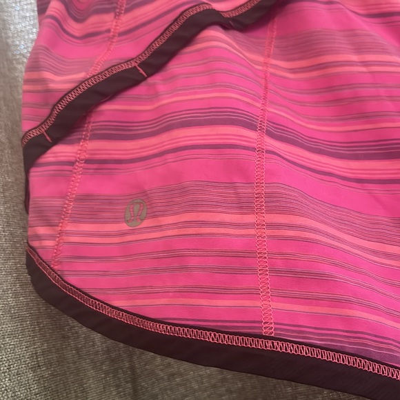 Lululemon short for women - Picture 3 of 4